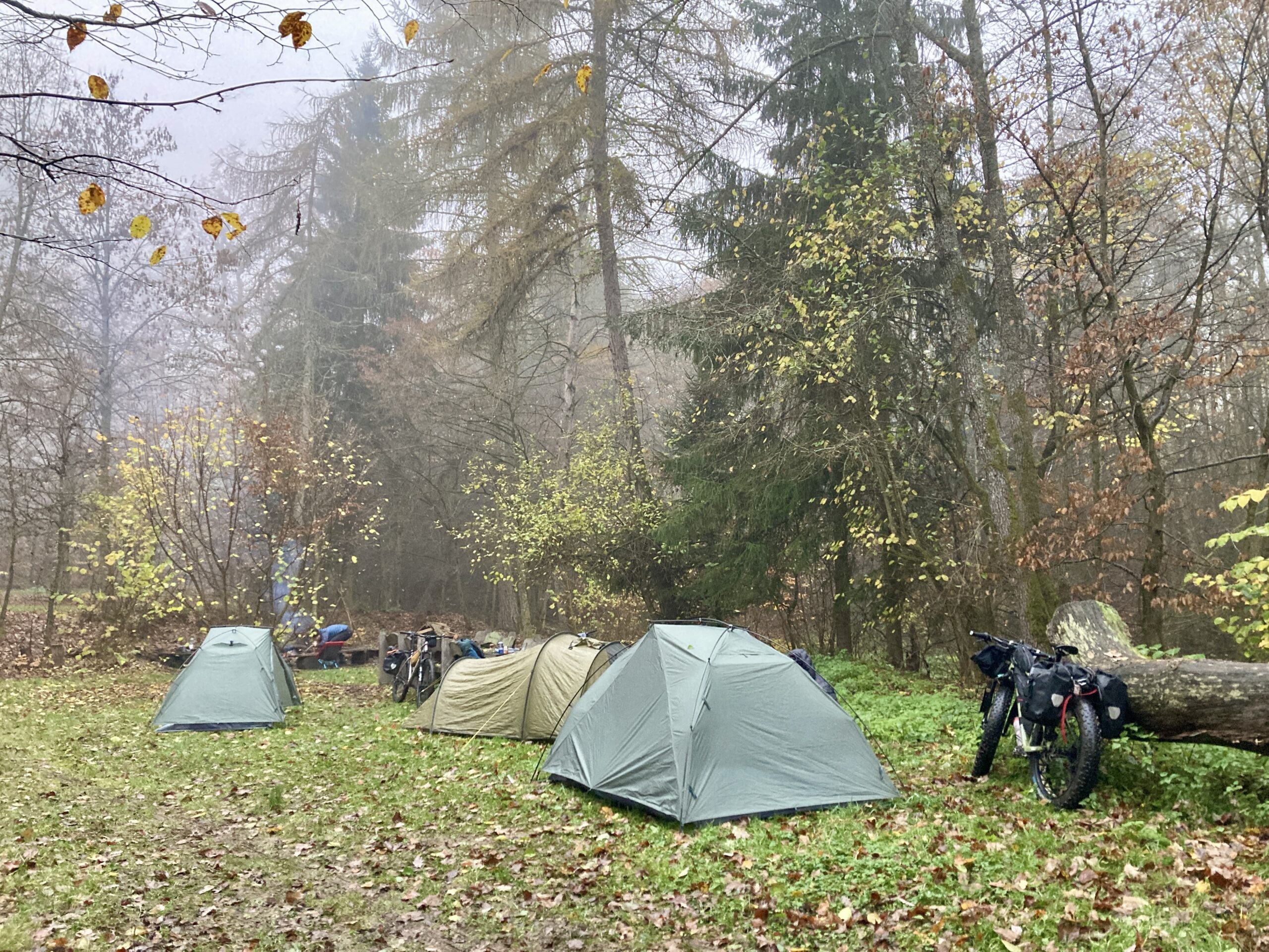 Wetter: feucht. Fahrer: fröhlich.